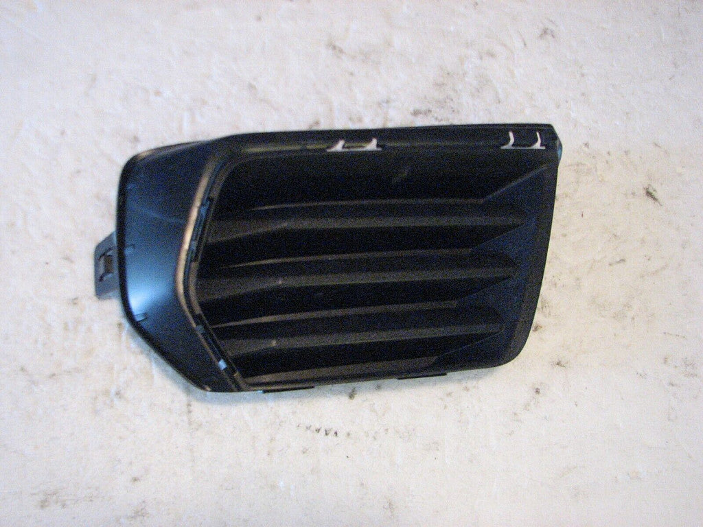 Fog Lamp Cover Front Passenger Side Textured Black Exclude Zr2 Model For Chevrolet - GM1039252