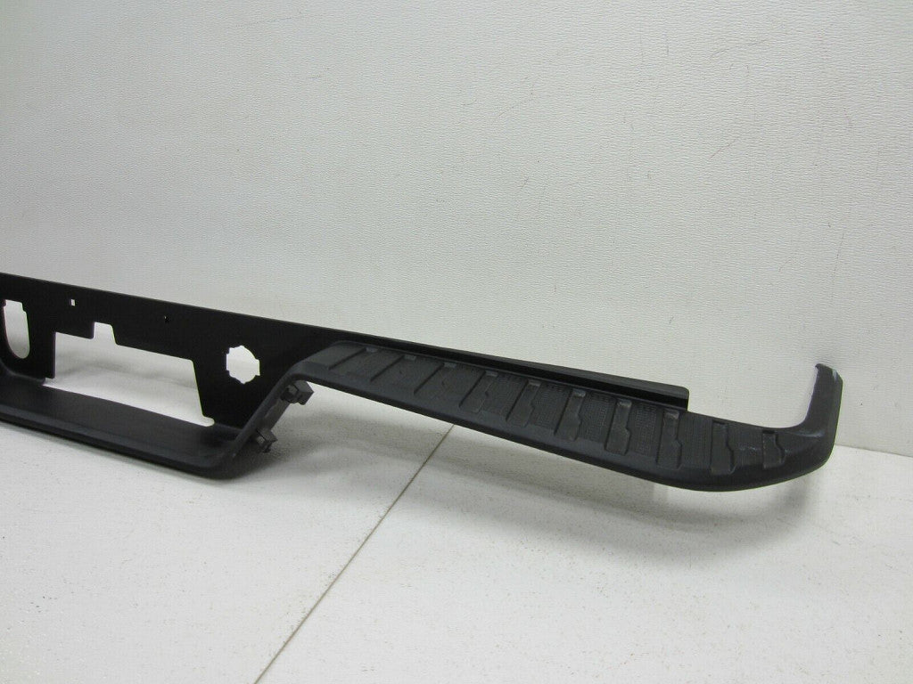 Bumper Step Pad Rear With Dual Rear Wheels For Gmc - GM1191155