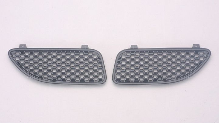 Grille Driver Side Matte-Black Se For Pontiac - GM1200479