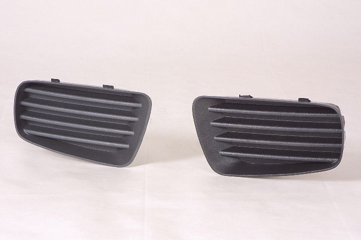 Fog Lamp Cover Front Driver Side For Saturn - GM2598107