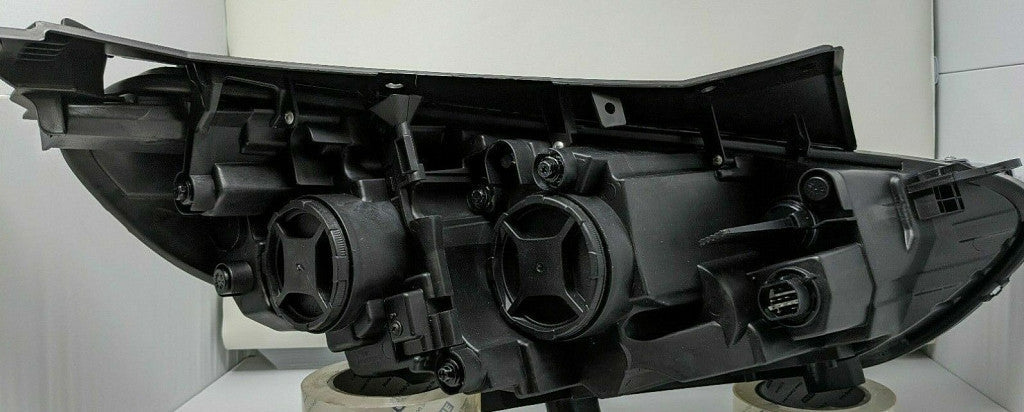 Head Lamp Driver Side Halogen Without Led Drlreturn Restricted - Final Sale - No Warranty Coverage For Hyundai - HY2502217U