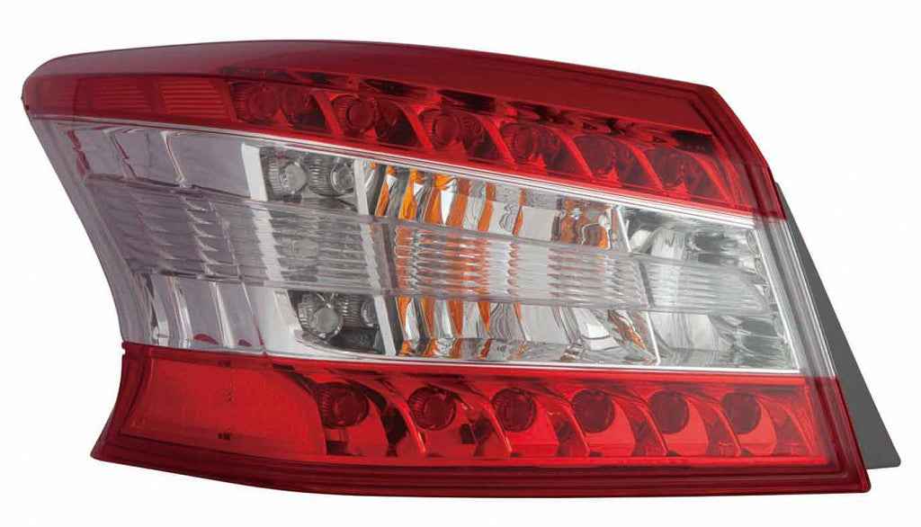 Tail Lamp Passenger Side Capa For Nissan - NI2805100C
