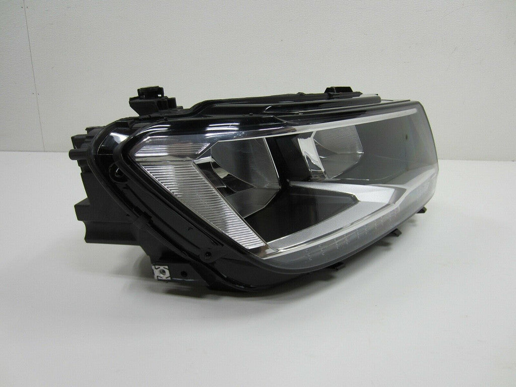 Head Lamp Passenger Side Halogen Capareturn Restricted - Final Sale - No Warranty Coverage For Volkswagen - VW2503169C